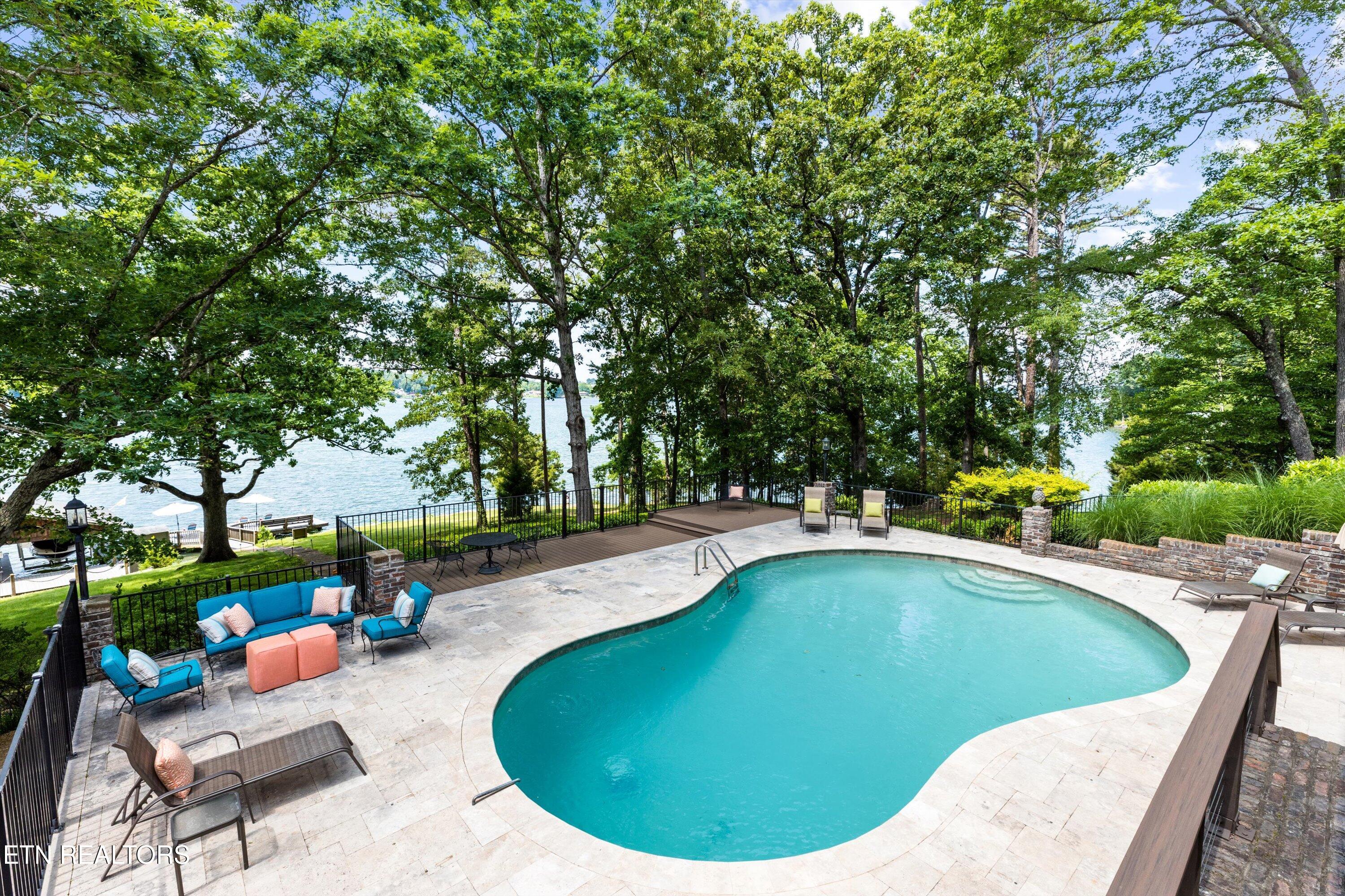 902 Twin Coves Circle Lenoir City TN 37772