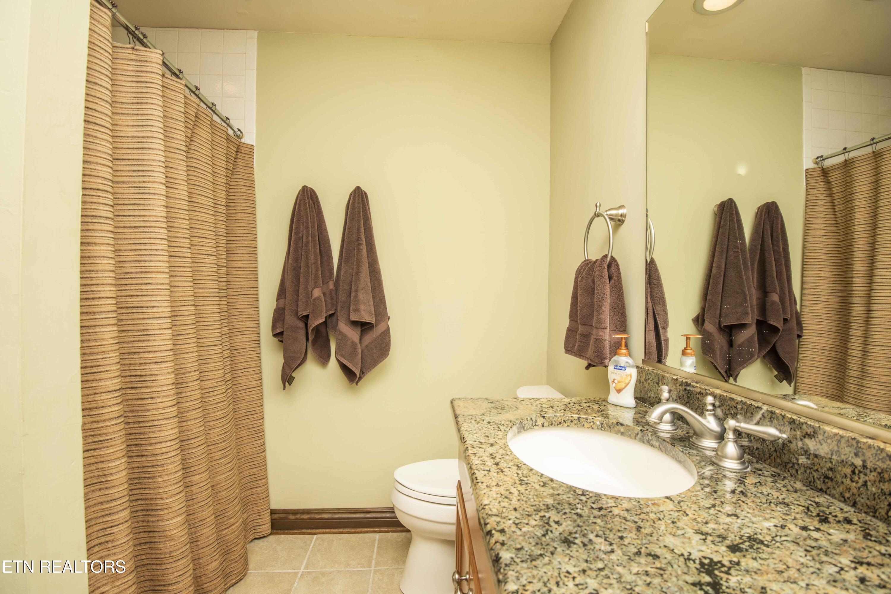 902 Twin Coves Circle Lenoir City TN 37772