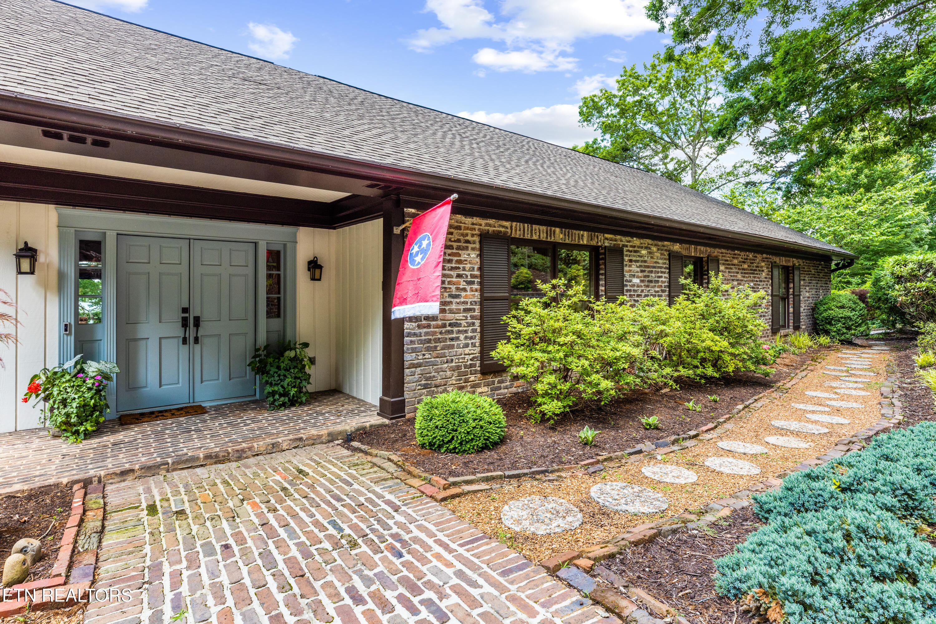 902 Twin Coves Circle Lenoir City TN 37772
