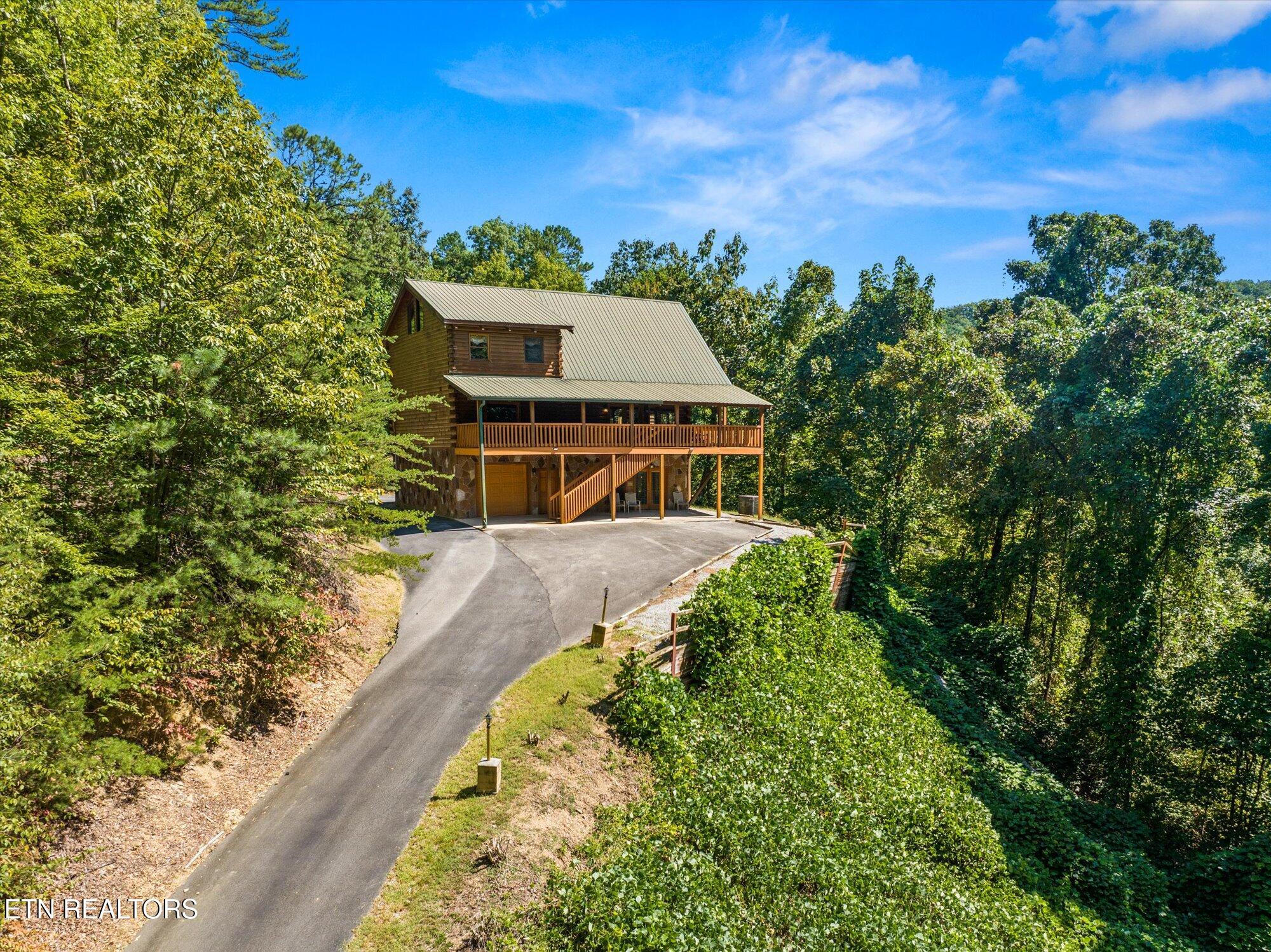 817 Boone Acres Lane Pigeon Forge TN 37863