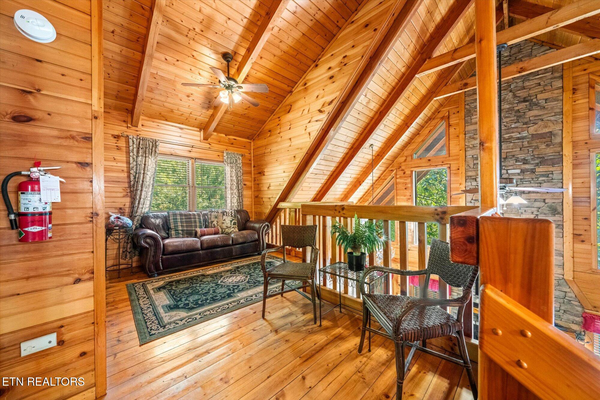 817 Boone Acres Lane Pigeon Forge TN 37863