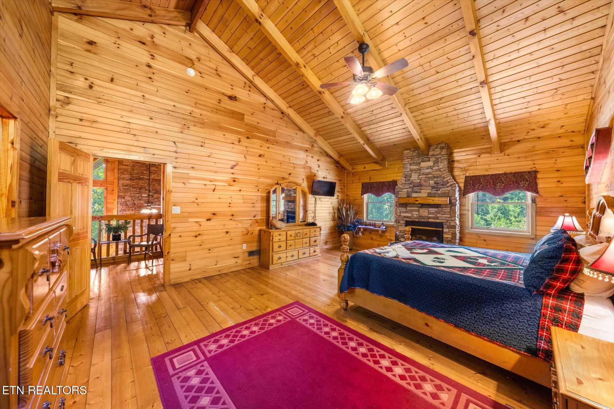 817 Boone Acres Lane Pigeon Forge TN 37863