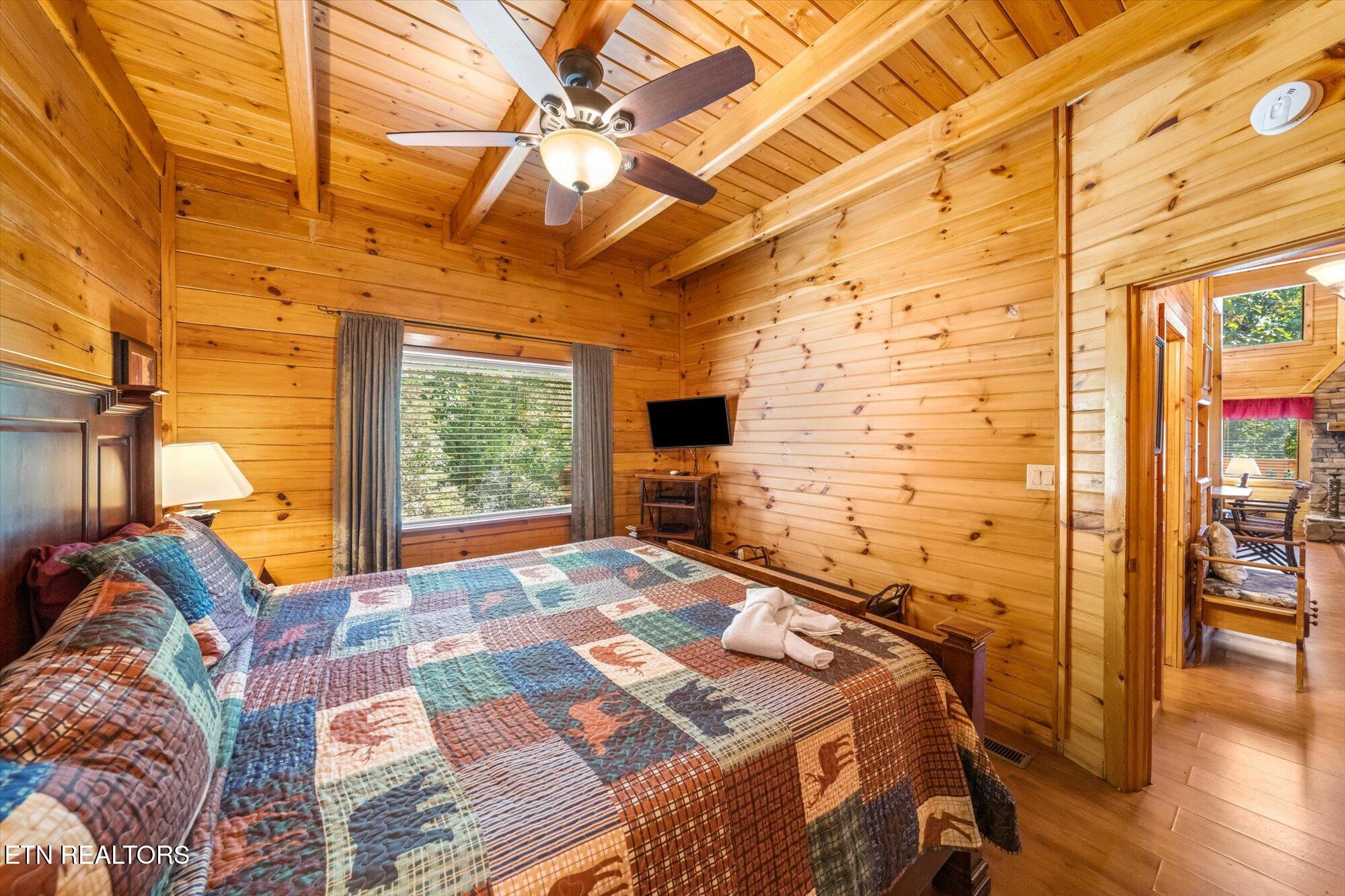 817 Boone Acres Lane Pigeon Forge TN 37863