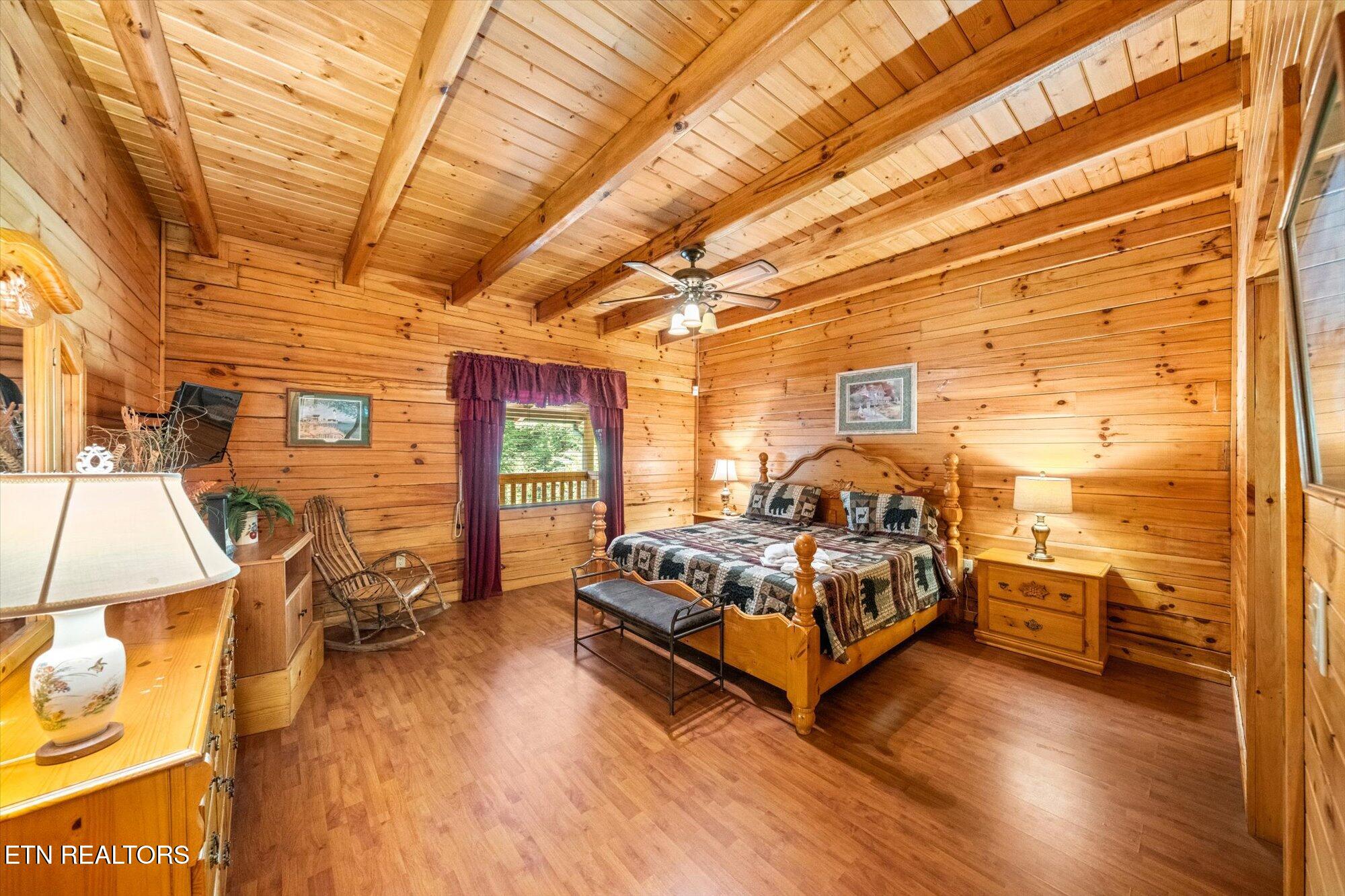 817 Boone Acres Lane Pigeon Forge TN 37863