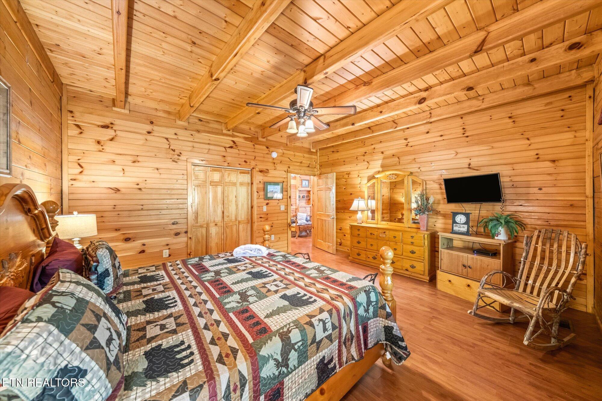 817 Boone Acres Lane Pigeon Forge TN 37863