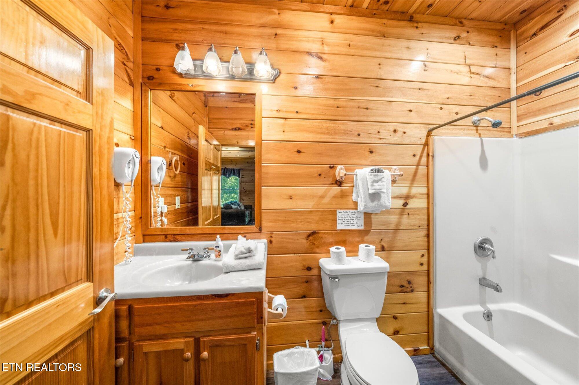 817 Boone Acres Lane Pigeon Forge TN 37863