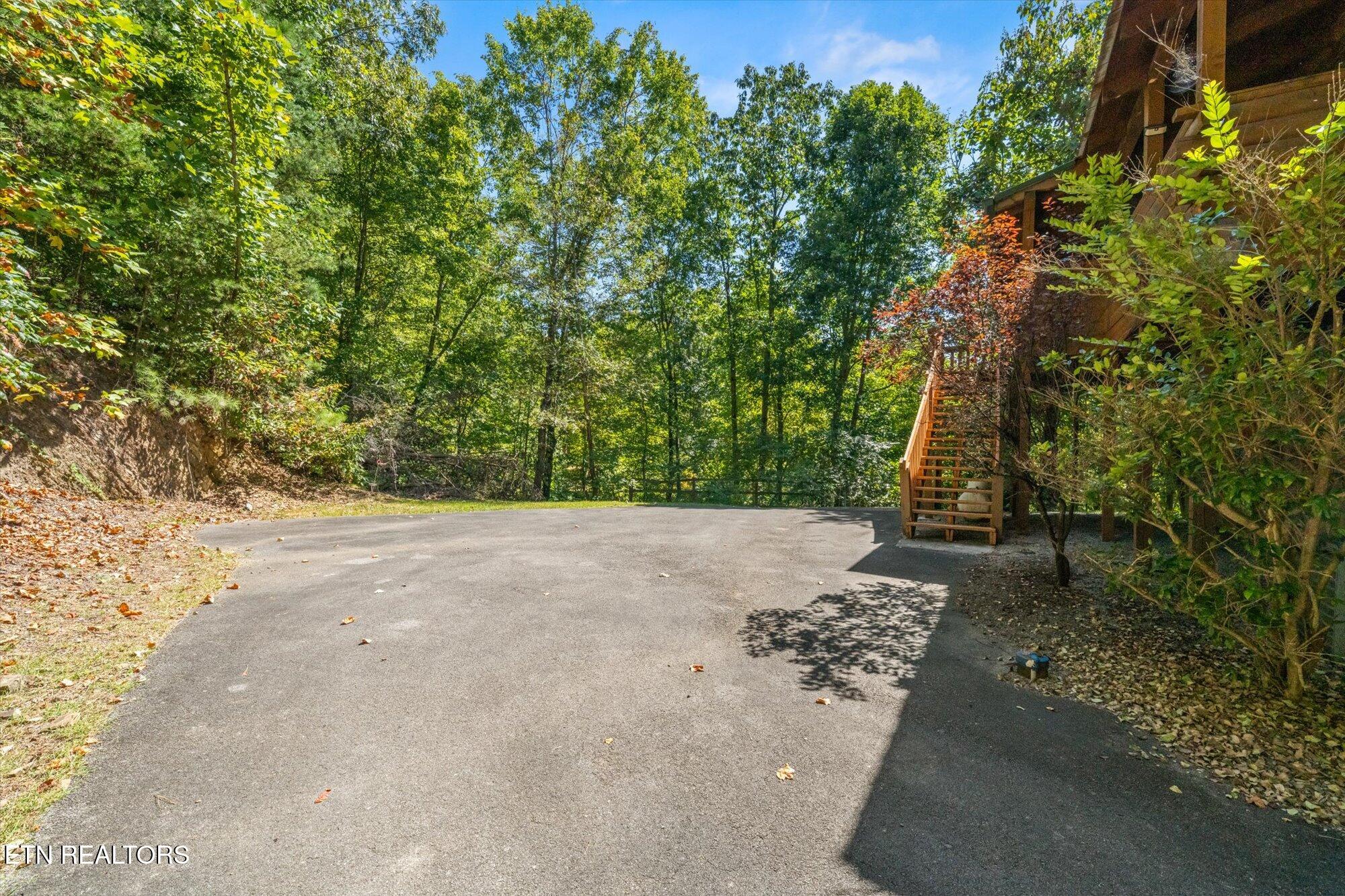 817 Boone Acres Lane Pigeon Forge TN 37863