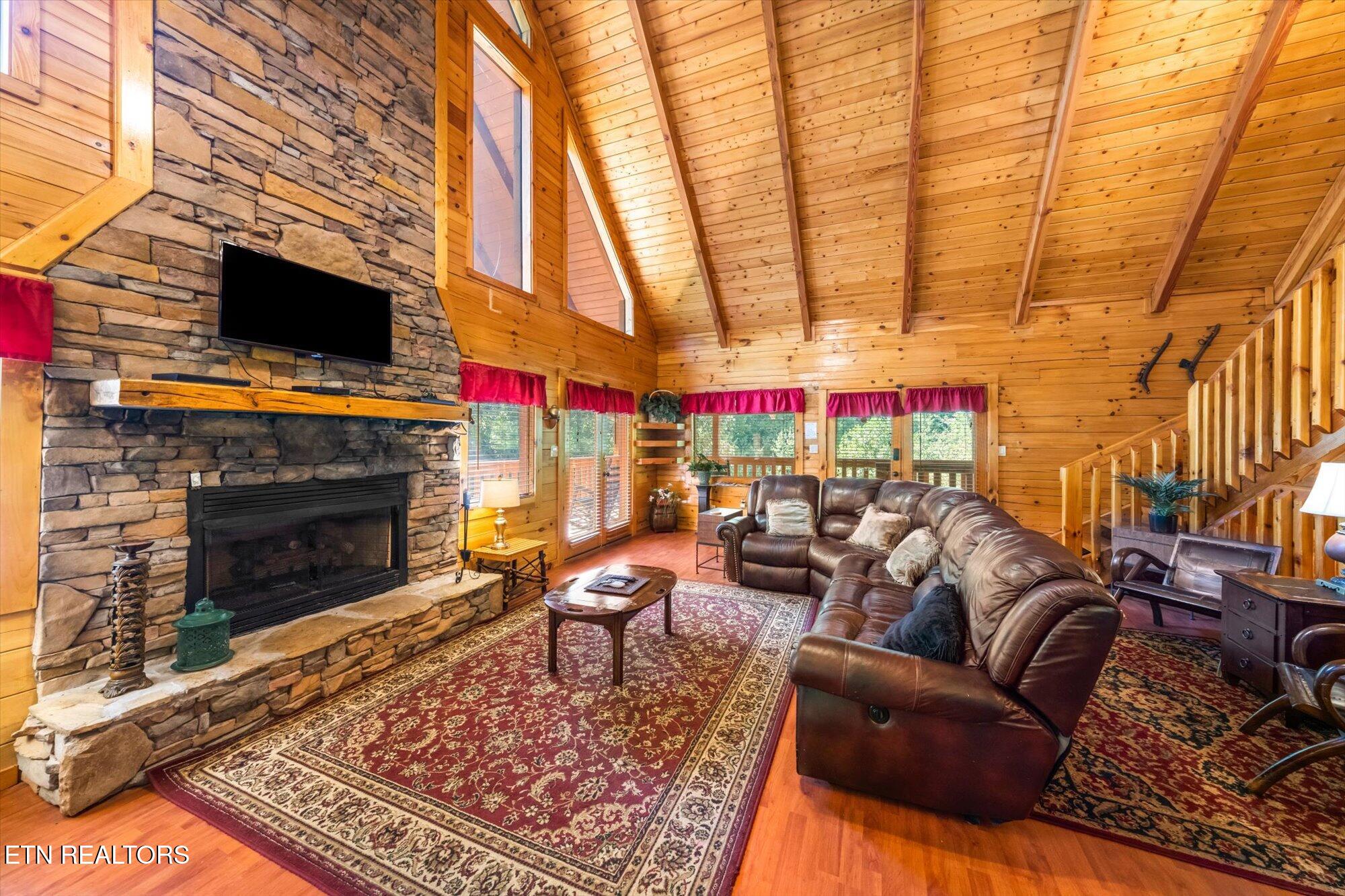 817 Boone Acres Lane Pigeon Forge TN 37863