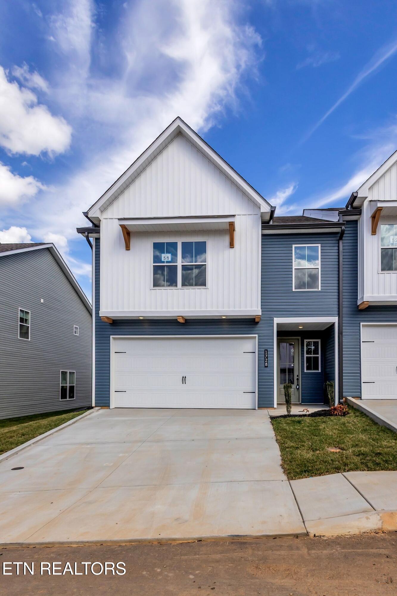 1728 Lateglow Way Knoxville TN 37931