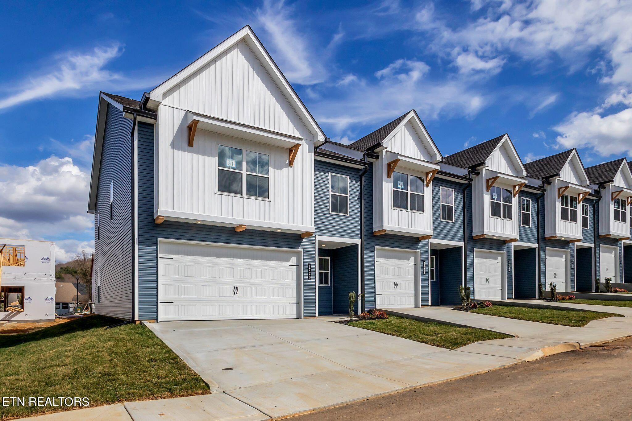 1728 Lateglow Way Knoxville TN 37931