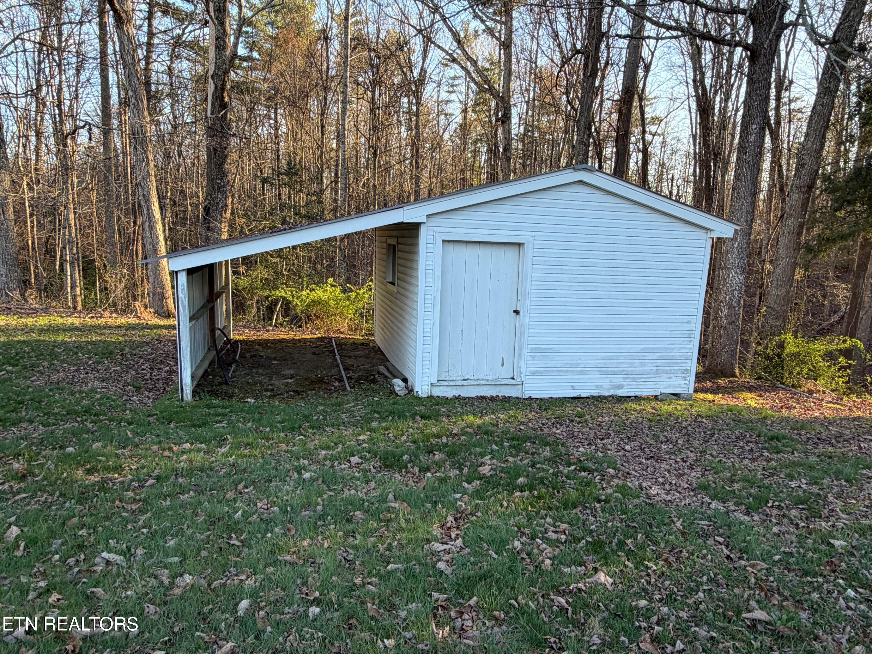 3514 Mount Helen Road Allardt TN 38504