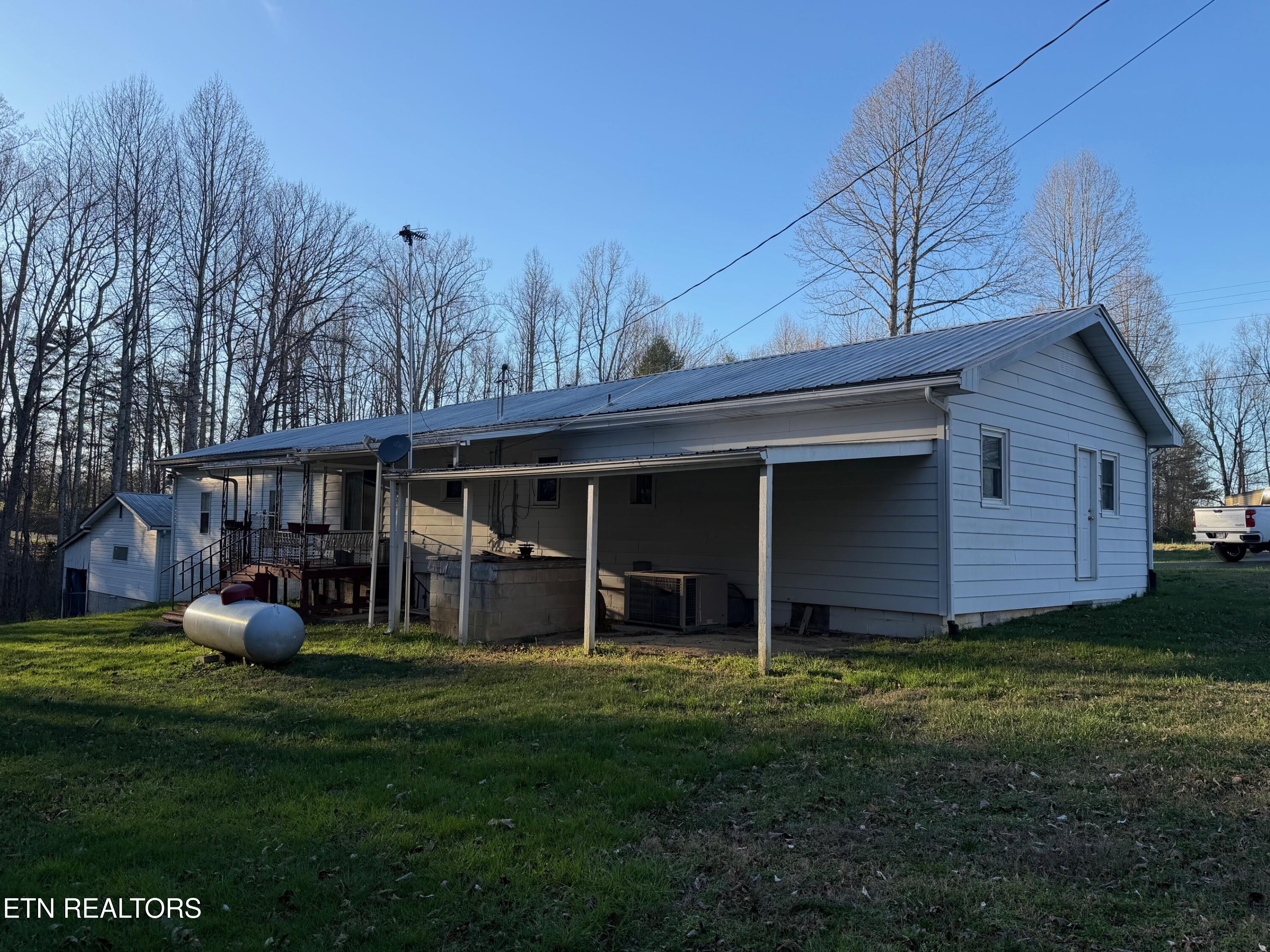 3514 Mount Helen Road Allardt TN 38504