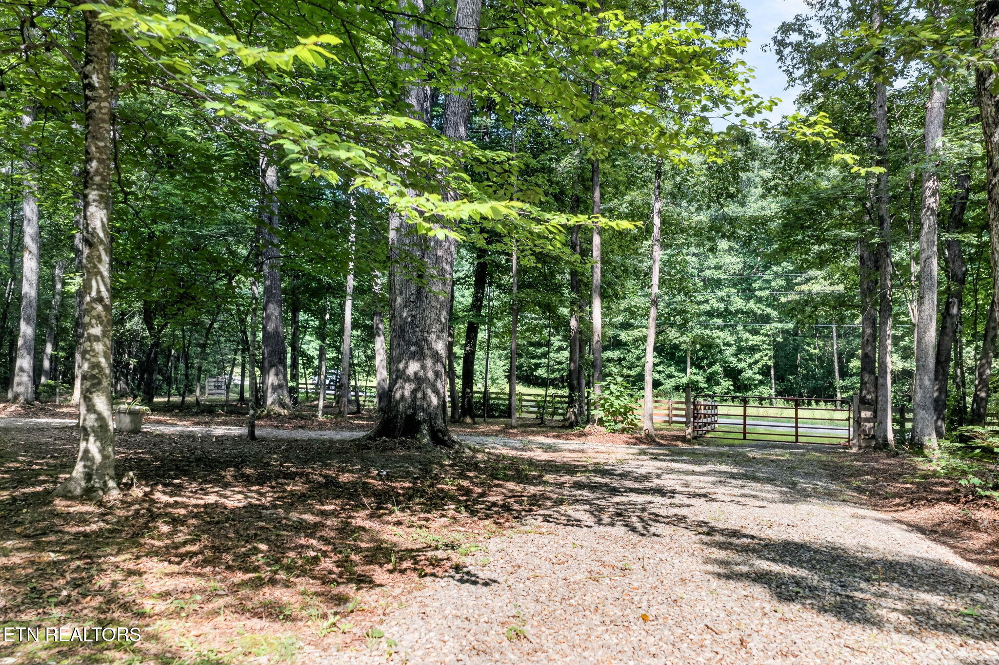 4207 Chapel Hill Road Crawford TN 38554