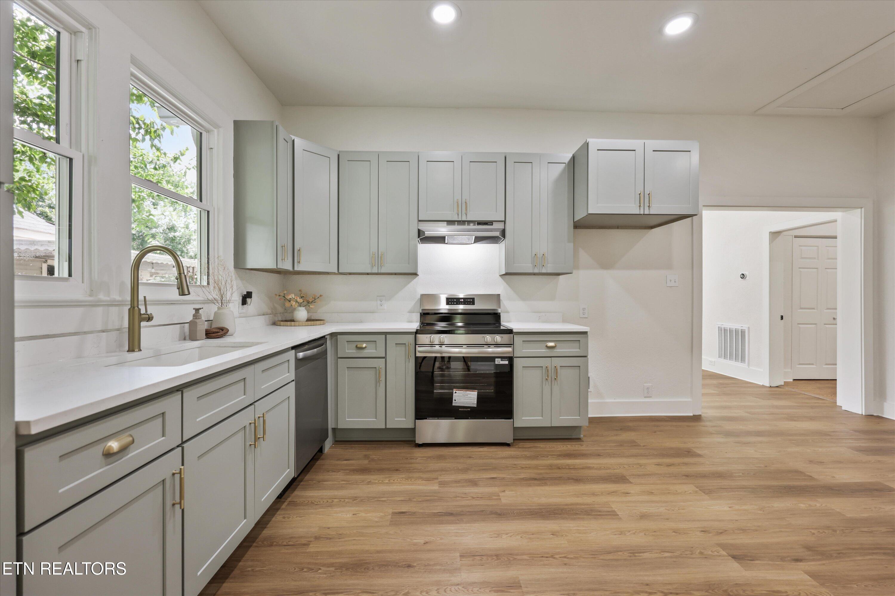 411 E Quincy Avenue Knoxville TN 37917