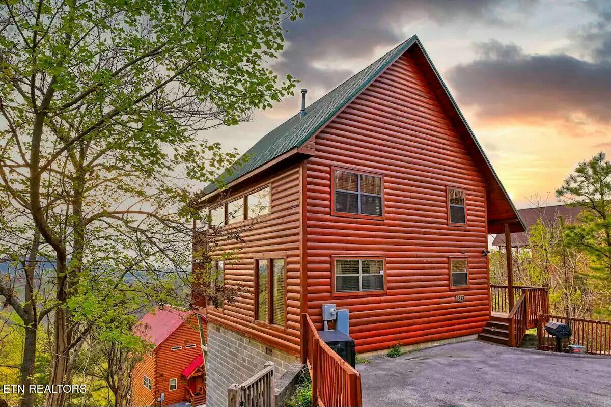 Sevierville TN, 2313 Fox Berry Way