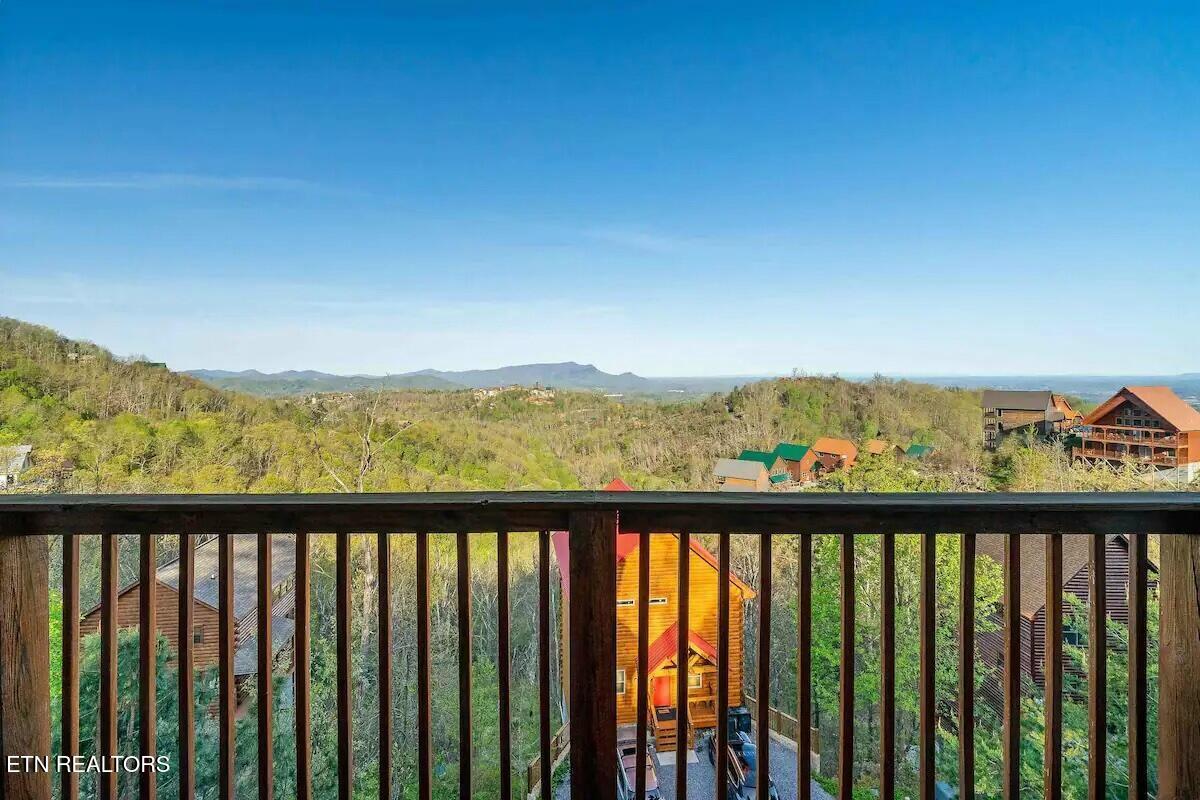 2313 Fox Berry Way Sevierville TN 37876