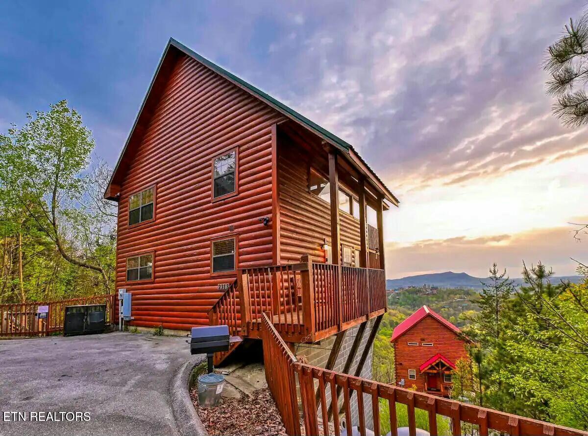 2313 Fox Berry Way Sevierville TN 37876