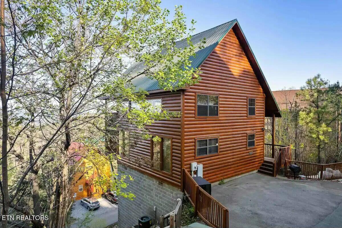2313 Fox Berry Way Sevierville TN 37876