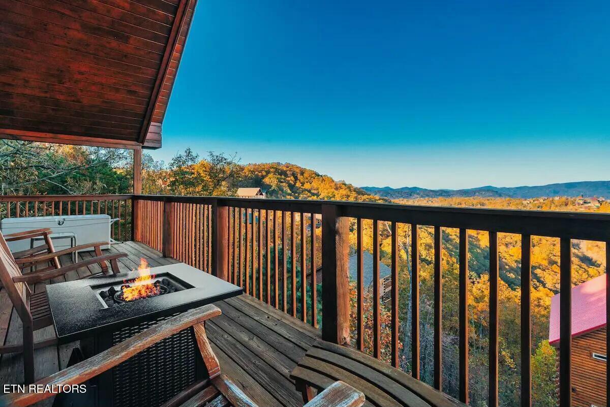 2313 Fox Berry Way Sevierville TN 37876