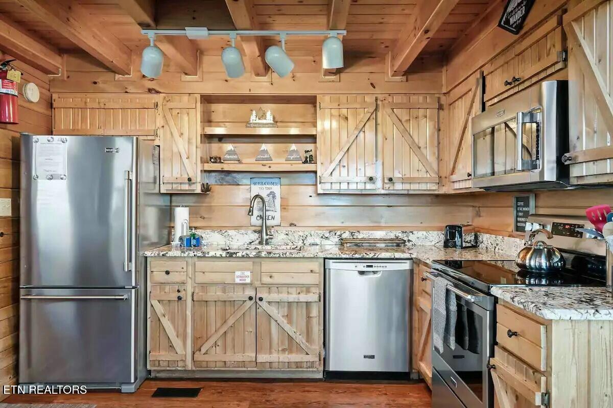 2313 Fox Berry Way Sevierville TN 37876