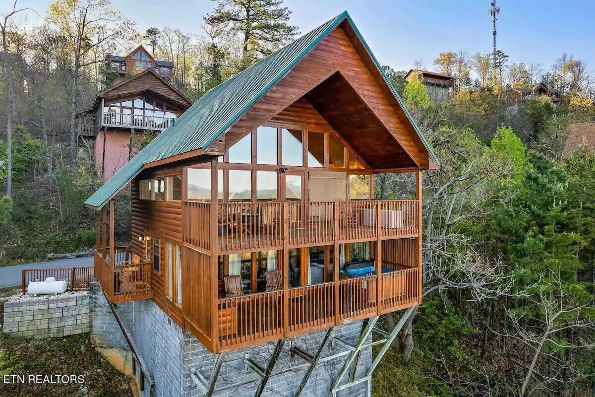 2313 Fox Berry Way Sevierville TN 37876
