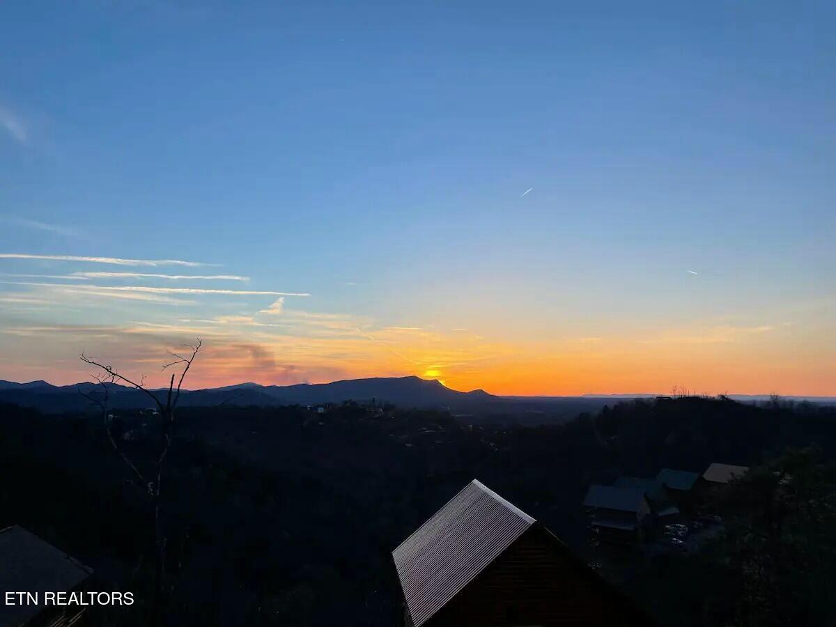 2313 Fox Berry Way Sevierville TN 37876