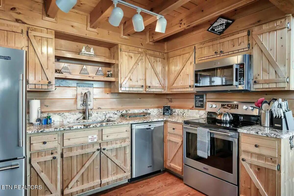 2313 Fox Berry Way Sevierville TN 37876