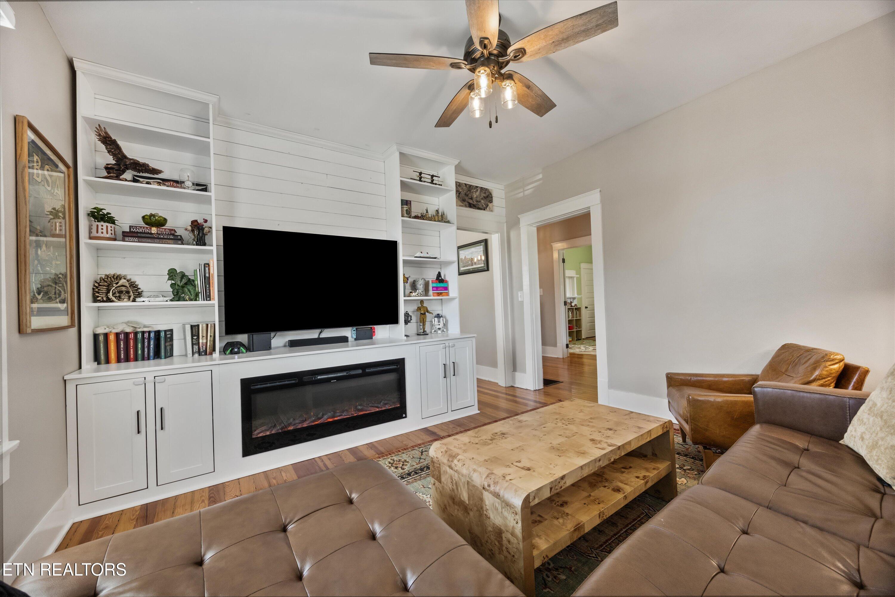 517 Balsam Drive Knoxville TN 37918