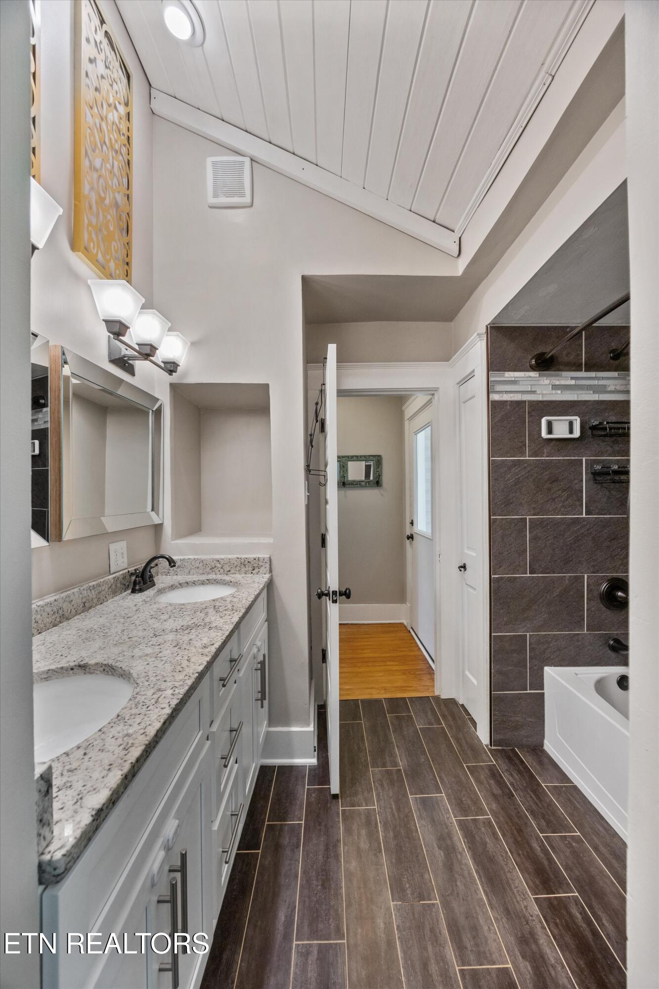 517 Balsam Drive Knoxville TN 37918
