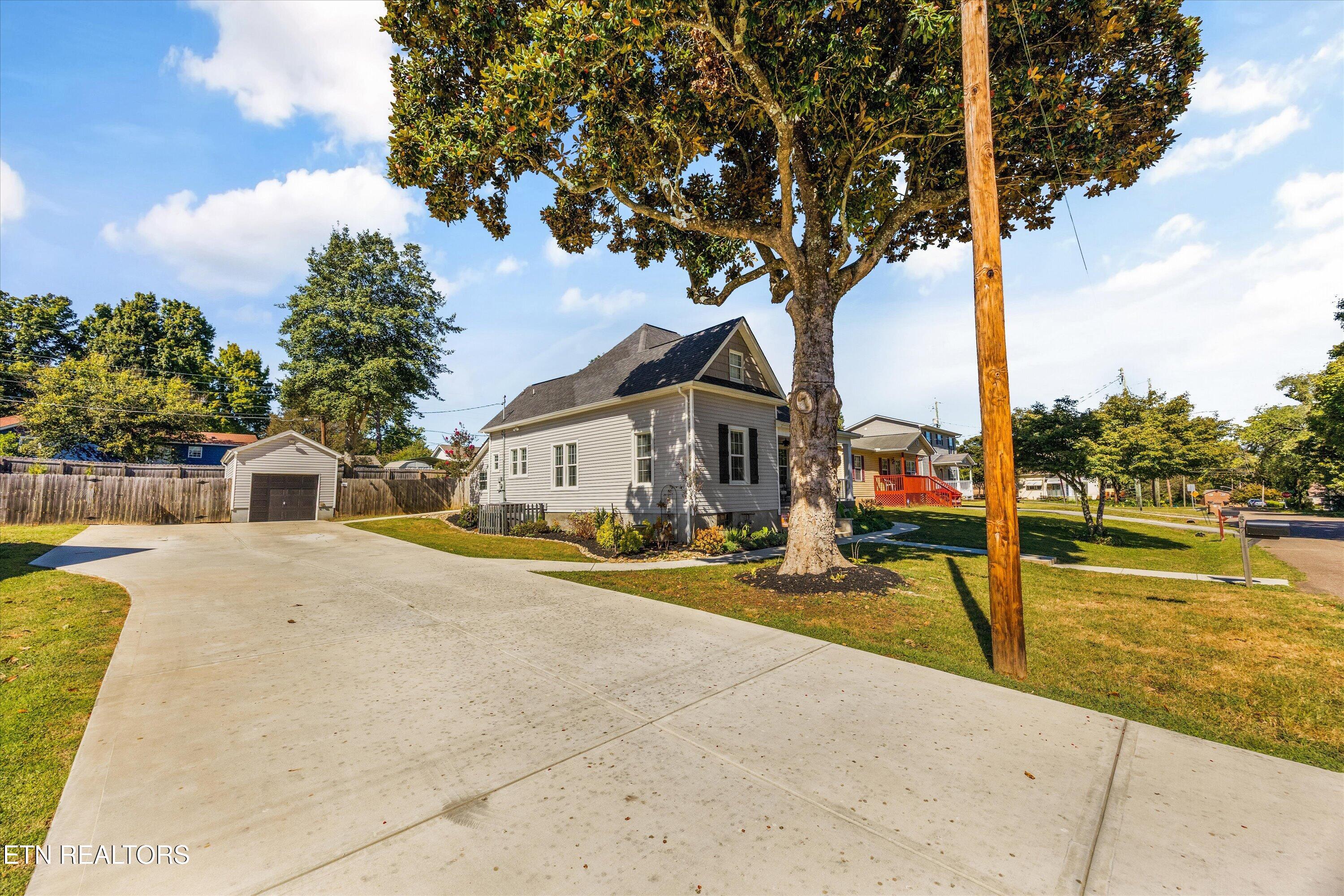 517 Balsam Drive Knoxville TN 37918