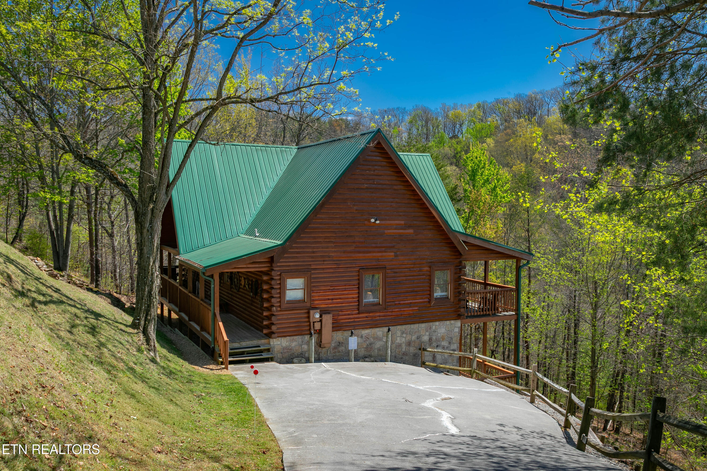 4112 Harvest Moon Road Sevierville TN 37862