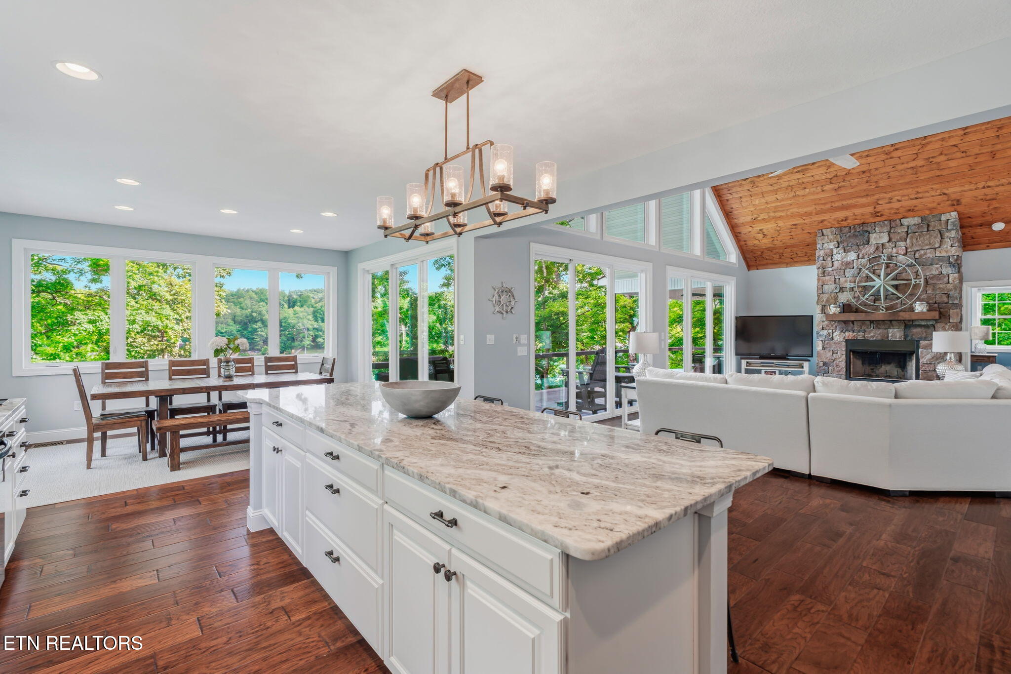 1779 Cove Pointe Road Lafollette TN 37766