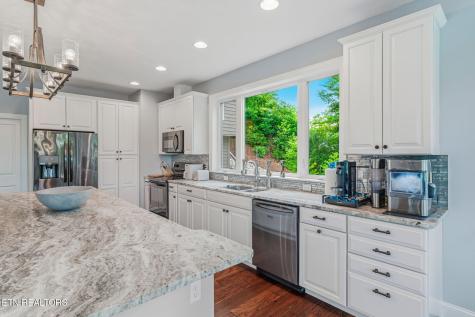 1779 Cove Pointe Road Lafollette TN 37766