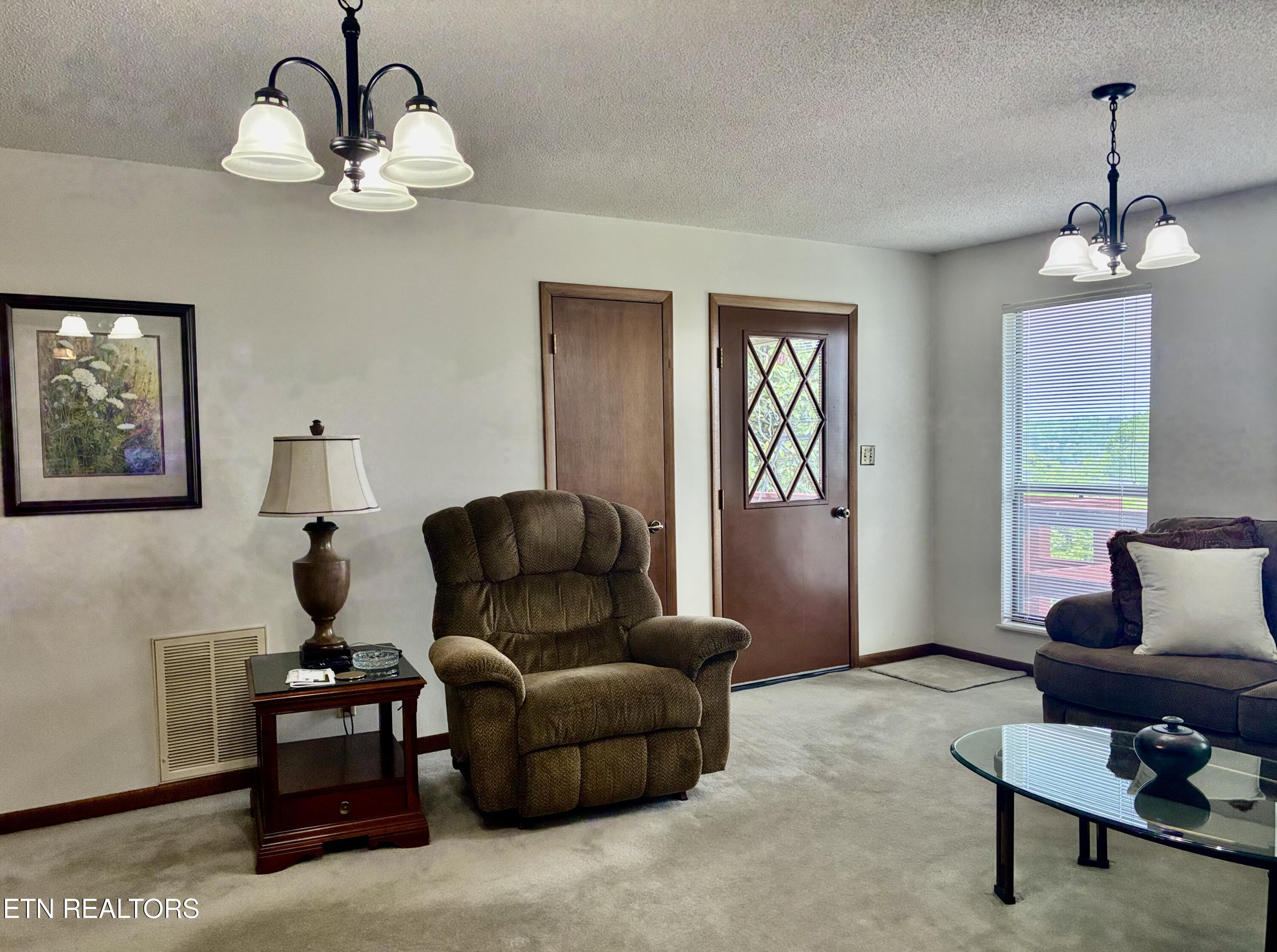 536 Top Lane Seymour TN 37865
