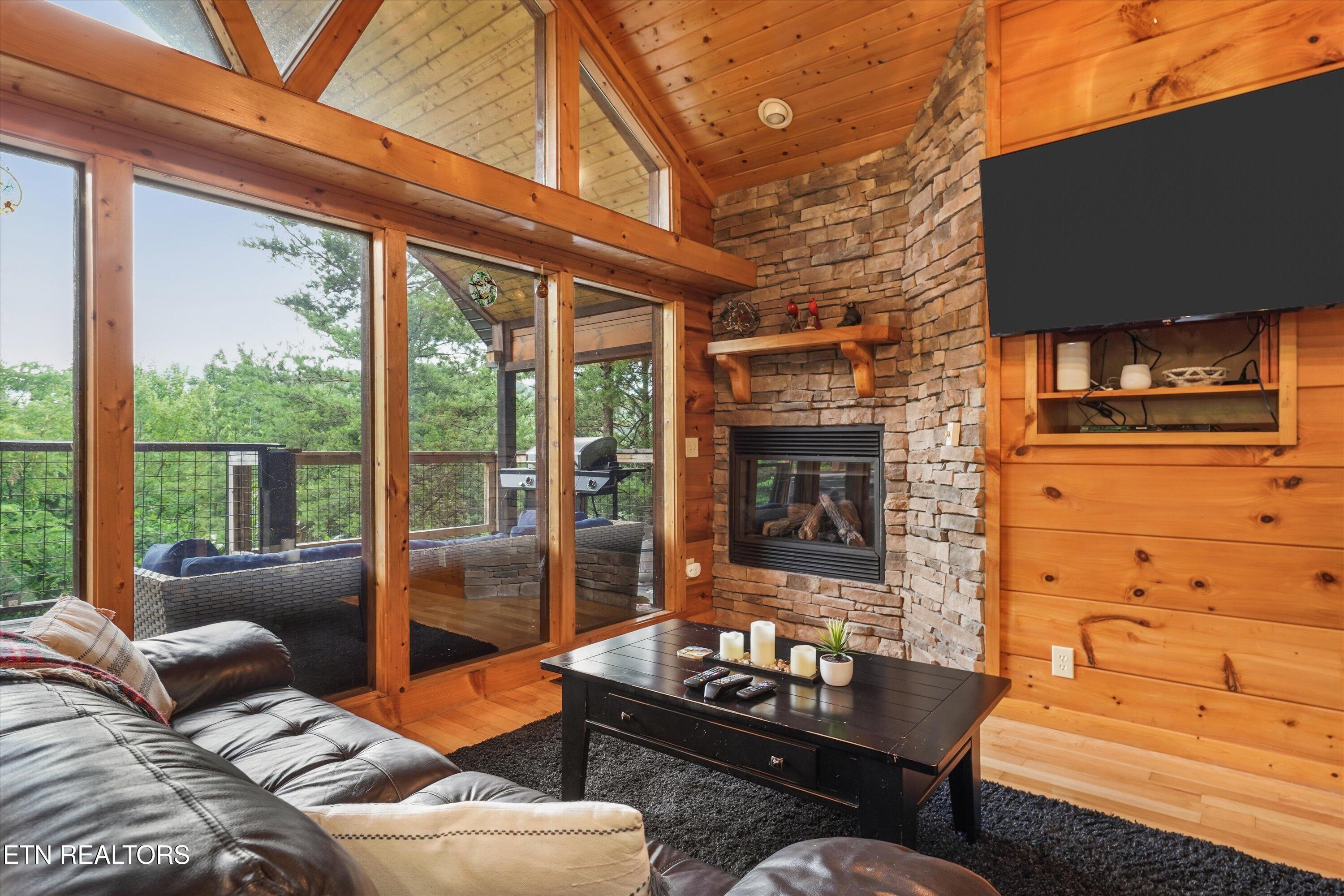 2624 Blanket Mountain Way Sevierville TN 37862