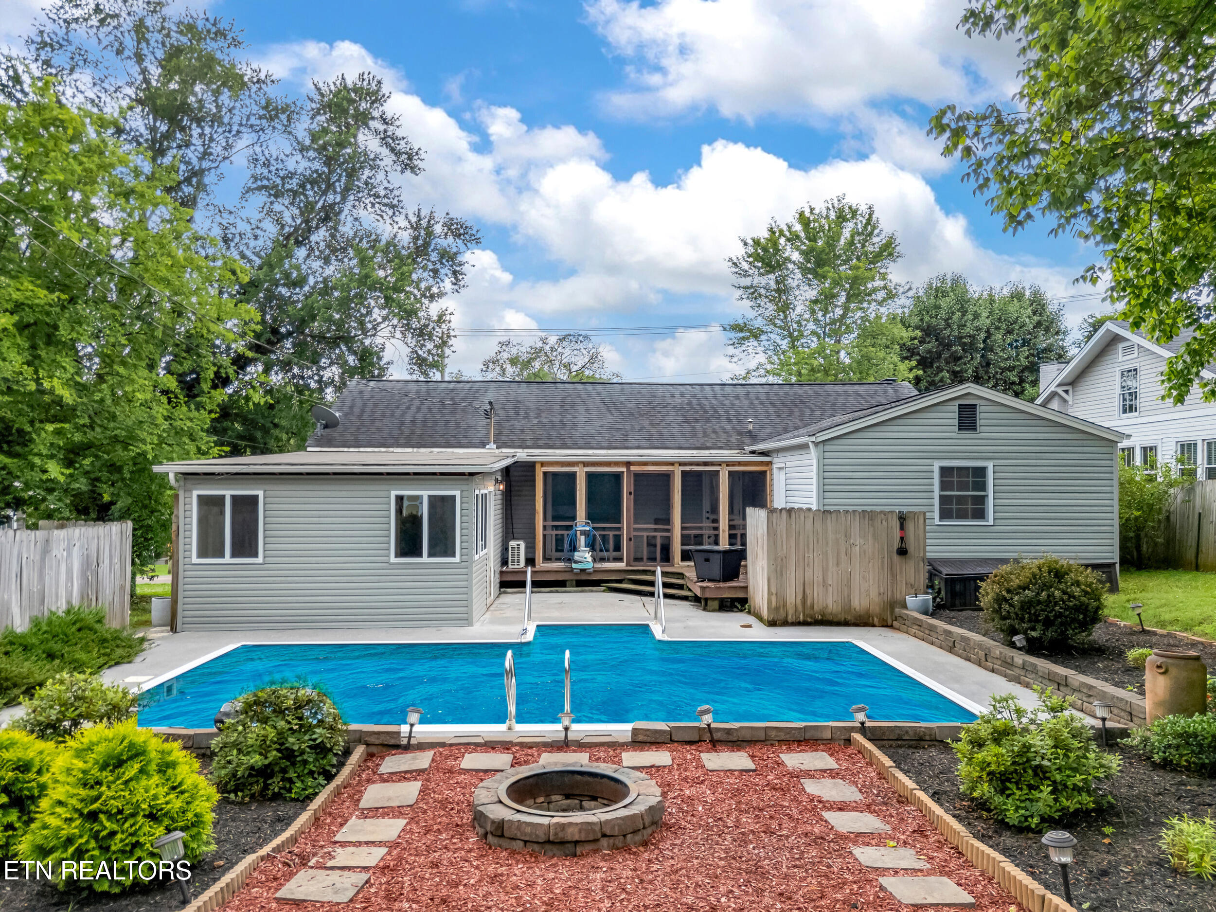 2311 Fair Drive Knoxville TN 37918