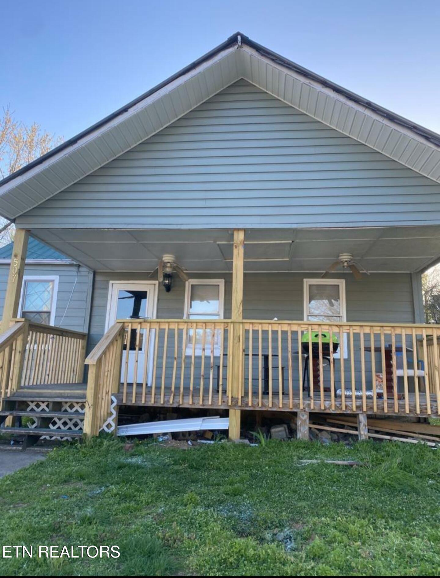 507 Wallace Avenue Rocky Top TN 37769