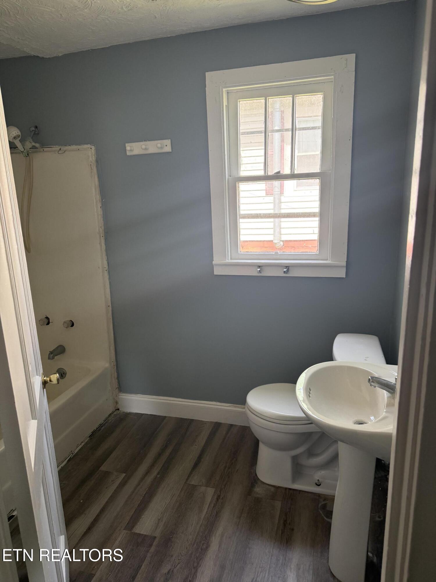 507 Wallace Avenue Rocky Top TN 37769