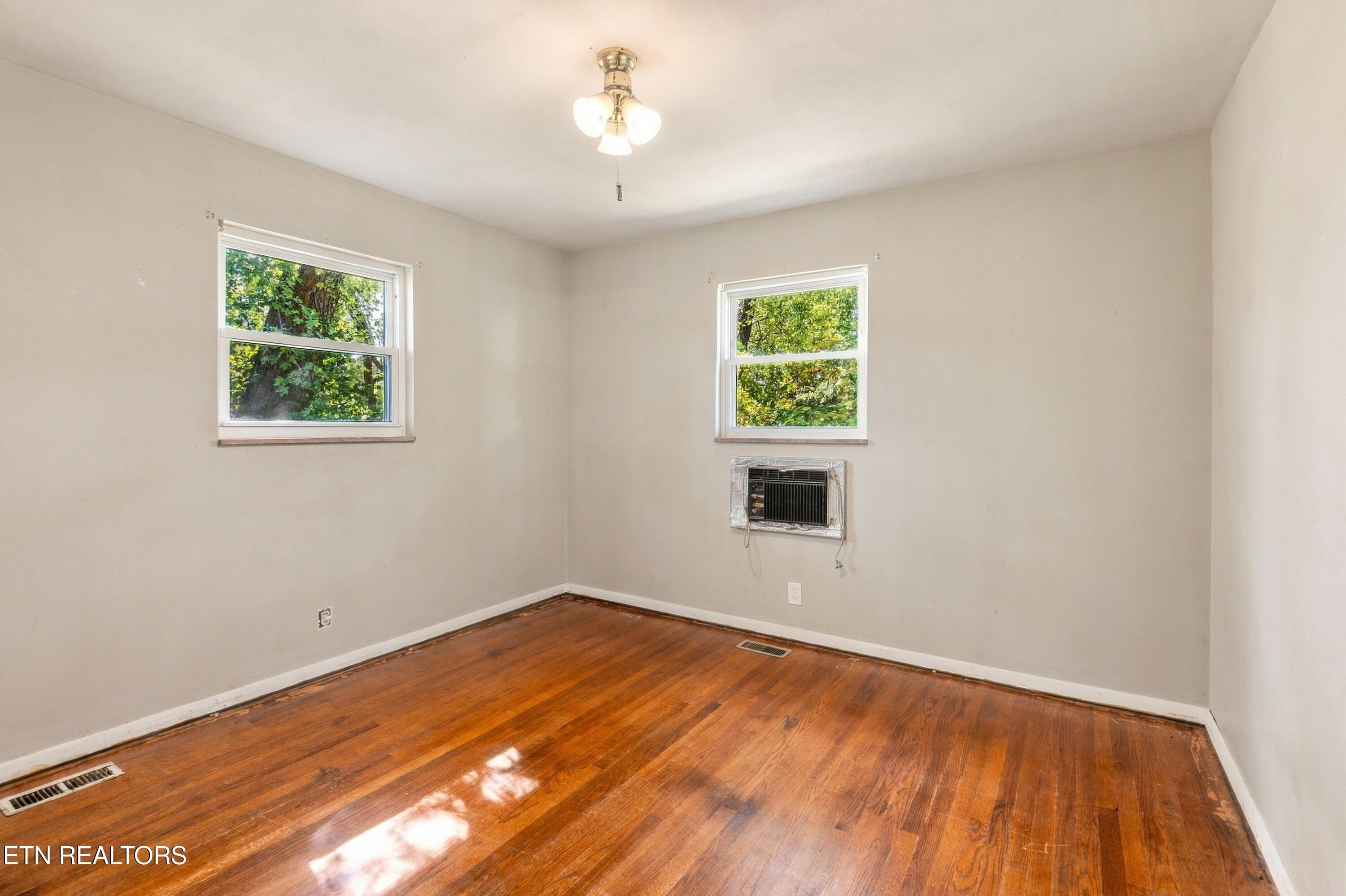 4212 O'hara Drive Knoxville TN 37918
