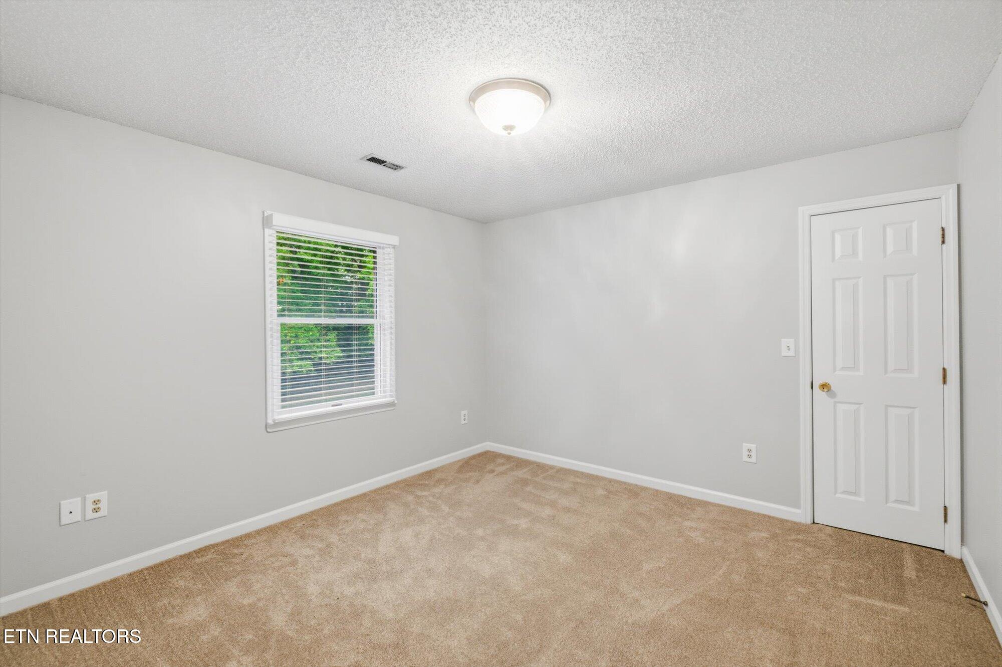 3006 Hawthorne Street Athens TN 37303