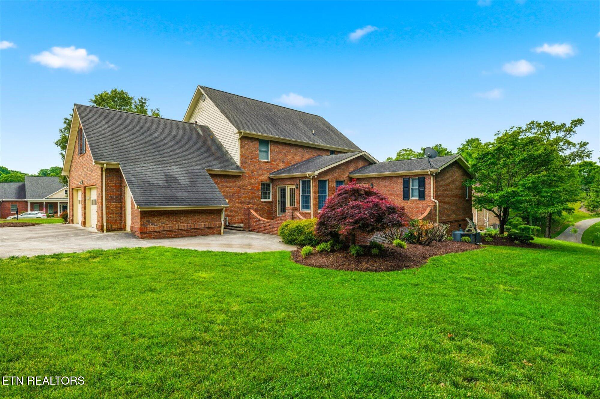 3006 Hawthorne Street Athens TN 37303