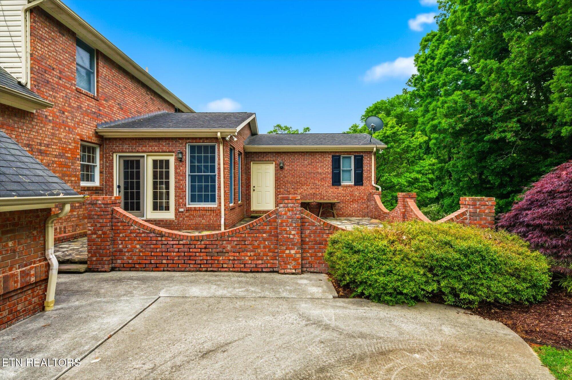 3006 Hawthorne Street Athens TN 37303