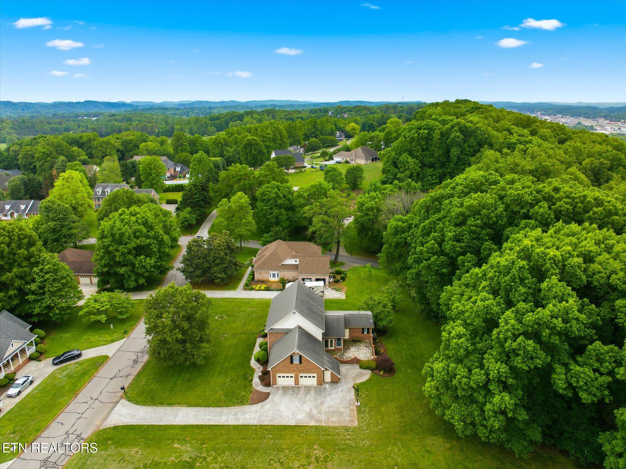3006 Hawthorne Street Athens TN 37303