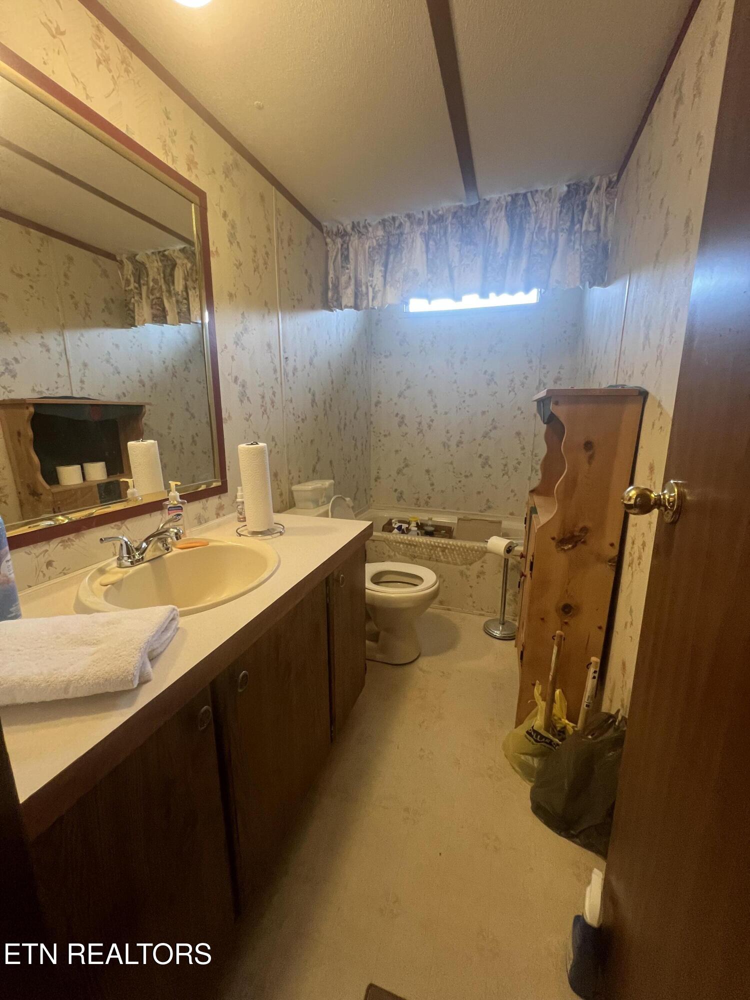 205 Ellison Road Lafollette TN 37766
