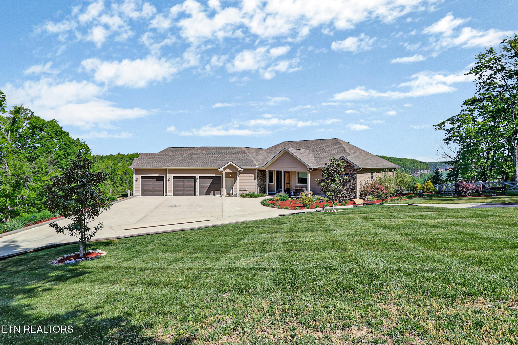 179 Eagle Bluff Jamestown TN 38556