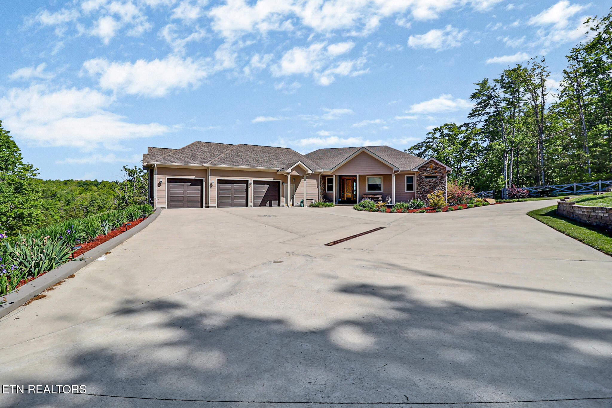 179 Eagle Bluff Jamestown TN 38556