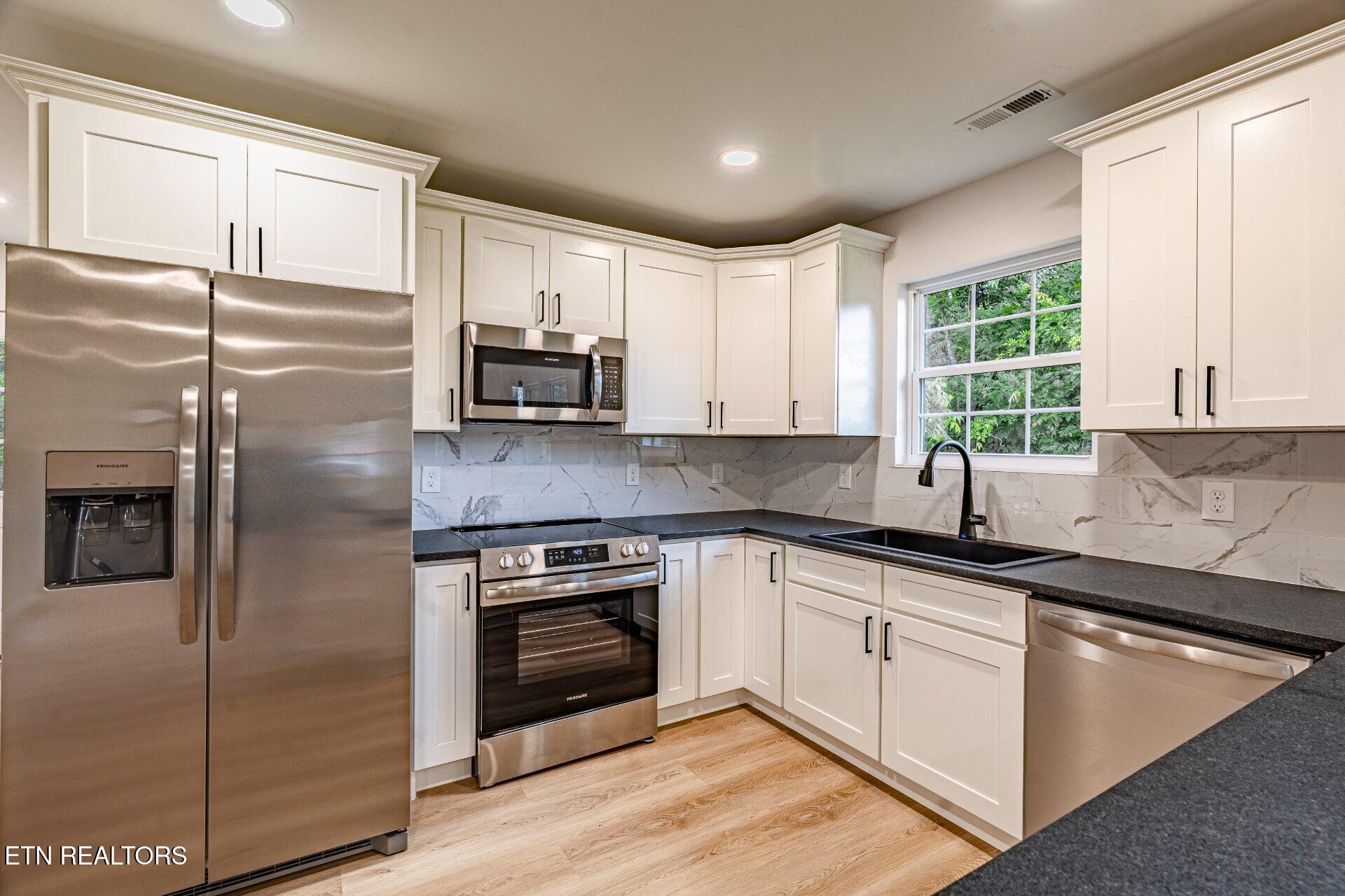 1130 Adcock Avenue Knoxville TN 37921