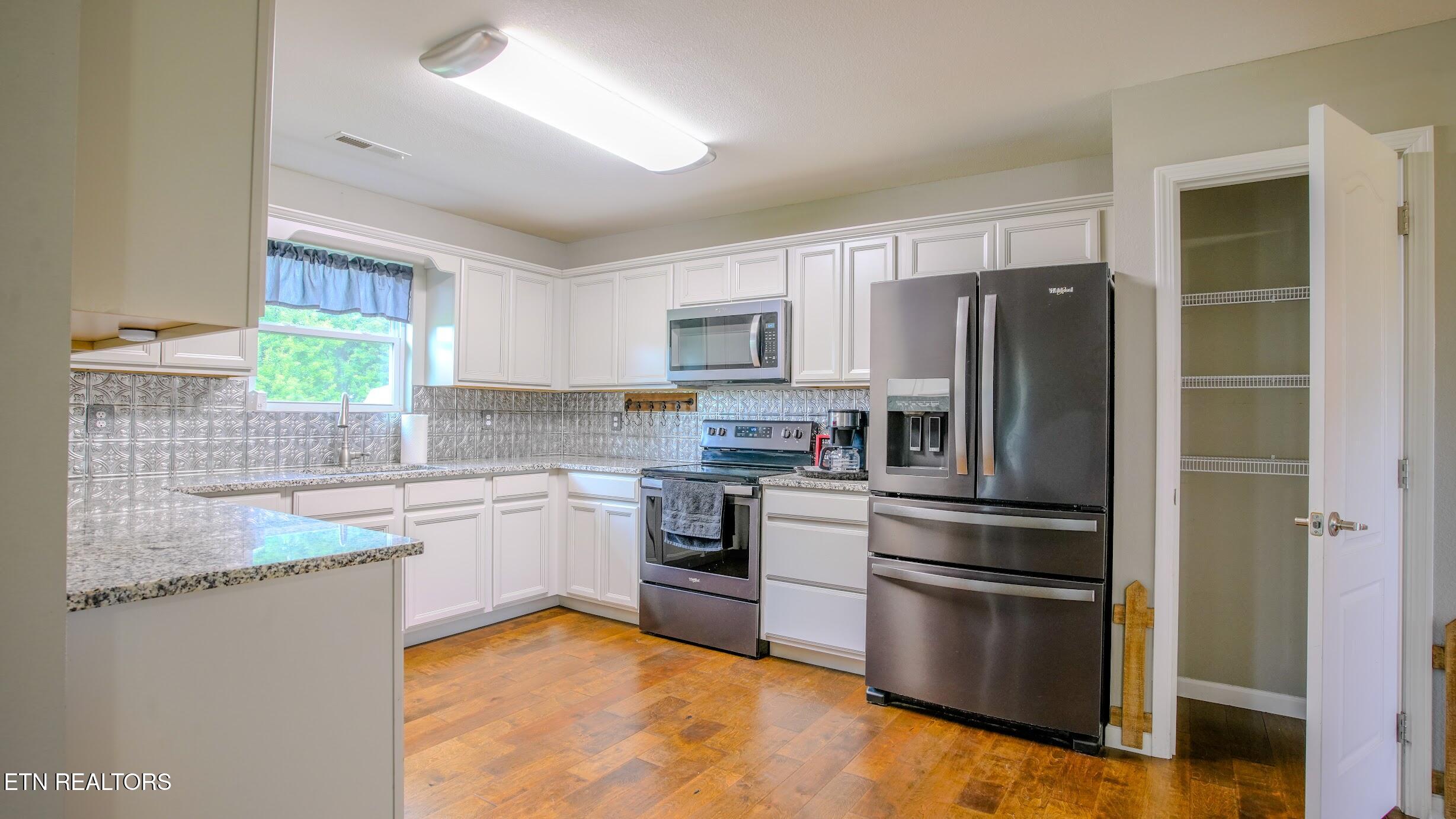 645 Bryce View Lane Sevierville TN 37876