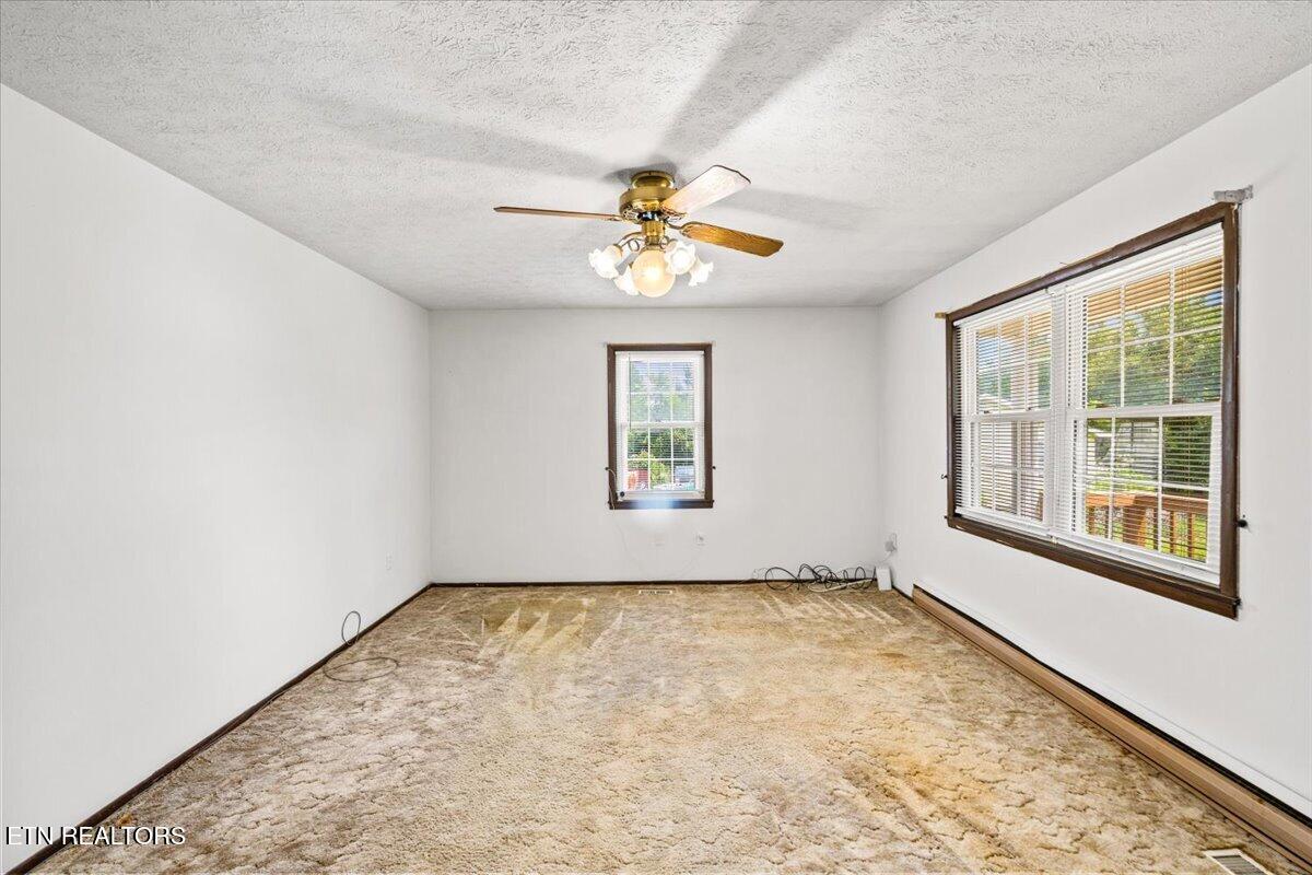 227 Higdon Lane Lafollette TN 37766