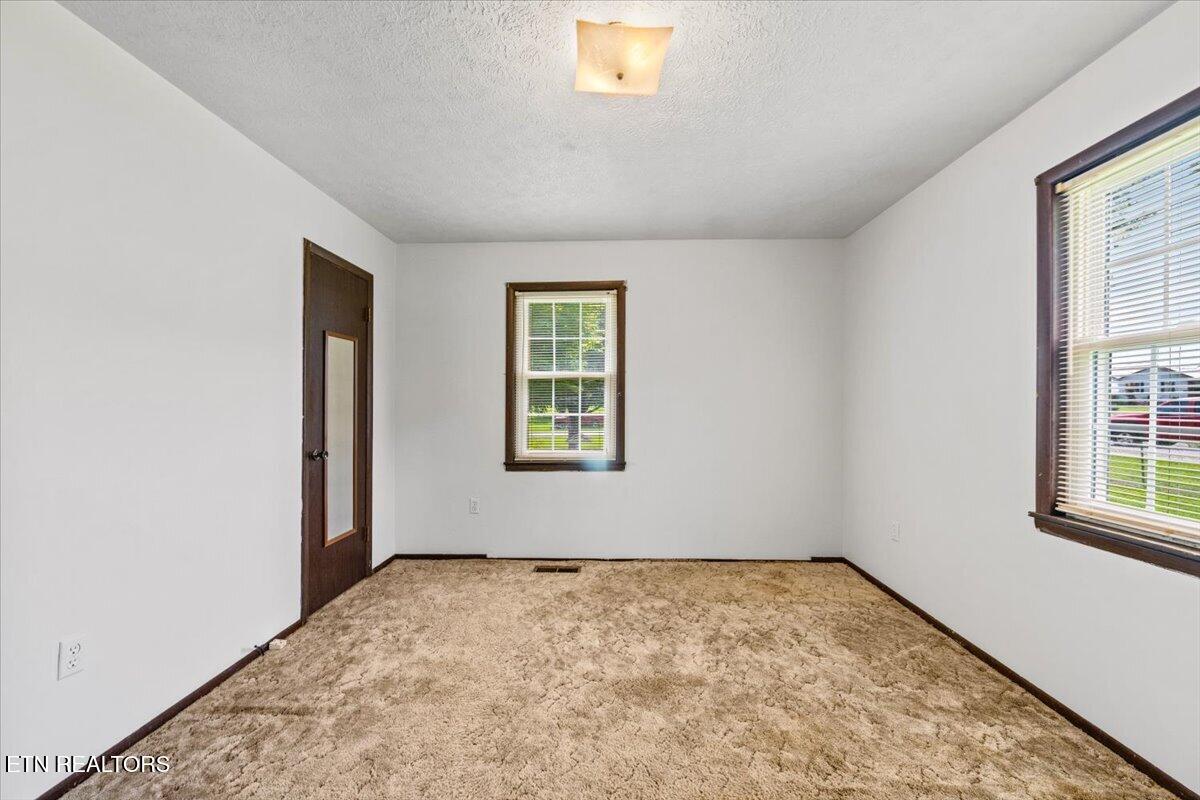 227 Higdon Lane Lafollette TN 37766